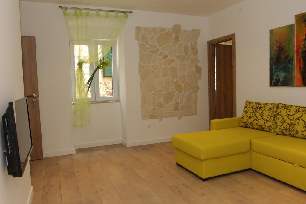 Apartment House Vitaic Supetar Szoba fotó